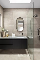 https://images.listonce.com.au/custom/160x/listings/155-landells-road-pascoe-vale-vic-3044/169/01752169_img_02.jpg?bF3Kz03PHhE