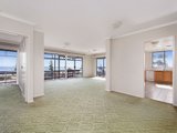 https://images.listonce.com.au/custom/160x/listings/155-ormond-esplanade-elwood-vic-3184/581/01793581_img_03.jpg?CqOsXNCm7ck
