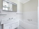 https://images.listonce.com.au/custom/160x/listings/155-ormond-esplanade-elwood-vic-3184/581/01793581_img_07.jpg?4US4XRIJSHI