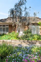 https://images.listonce.com.au/custom/160x/listings/155-stephen-street-yarraville-vic-3013/263/01980263_img_10.jpg?wO8N0vTN_V0