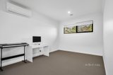 https://images.listonce.com.au/custom/160x/listings/155-surrey-road-east-croydon-vic-3136/979/01558979_img_08.jpg?0i6UzkzrD5U