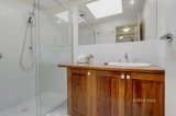 https://images.listonce.com.au/custom/160x/listings/1550-scotland-avenue-greensborough-vic-3088/093/01163093_img_06.jpg?_DNKWfDaAdE