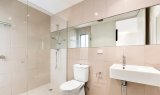 https://images.listonce.com.au/custom/160x/listings/155c-male-street-brighton-vic-3186/012/01692012_img_02.jpg?9mpplV67jN4
