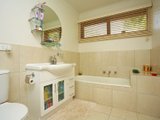 https://images.listonce.com.au/custom/160x/listings/156-bedford-road-ringwood-vic-3134/197/00620197_img_04.jpg?POBwwQZ0oxc