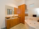 https://images.listonce.com.au/custom/160x/listings/156-skene-street-newtown-vic-3220/304/01699304_img_11.jpg?dcdMNxNO7Z4