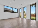 https://images.listonce.com.au/custom/160x/listings/156-wilma-avenue-mulgrave-vic-3170/381/01986381_img_08.jpg?MpKpY-wtHow