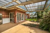 https://images.listonce.com.au/custom/160x/listings/158-donalds-road-woodend-vic-3442/720/00511720_img_08.jpg?c3d8ZnnbcvM