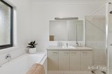 https://images.listonce.com.au/custom/160x/listings/158-dorset-road-croydon-vic-3136/970/01872970_img_09.jpg?evMLMwb4EPM