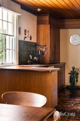 https://images.listonce.com.au/custom/160x/listings/158-hotham-street-east-melbourne-vic-3002/589/01810589_img_09.jpg?fpggf0T9RkE