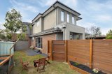 https://images.listonce.com.au/custom/160x/listings/1580-morwell-avenue-bundoora-vic-3083/069/01565069_img_12.jpg?lnB49TILNsg