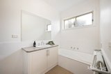 https://images.listonce.com.au/custom/160x/listings/159-pembroke-road-mooroolbark-vic-3138/856/01818856_img_17.jpg?D5ylvFiEsiY