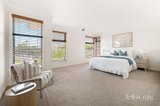 https://images.listonce.com.au/custom/160x/listings/15a-alden-court-cheltenham-vic-3192/867/01854867_img_06.jpg?bSEx2qZyNlU