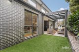 https://images.listonce.com.au/custom/160x/listings/15a-birkenhead-drive-kilsyth-vic-3137/127/01983127_img_15.jpg?0owELocdlQE