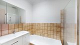 https://images.listonce.com.au/custom/160x/listings/15a-hotham-grove-ripponlea-vic-3185/374/01692374_img_03.jpg?MiN9UiAIfI8