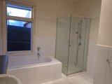 https://images.listonce.com.au/custom/160x/listings/15a-loraine-avenue-box-hill-north-vic-3129/998/01981998_img_07.jpg?SqXWIIrA7NU