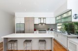 https://images.listonce.com.au/custom/160x/listings/16-alice-street-malvern-vic-3144/612/00353612_img_03.jpg?E6xH3BH84yU