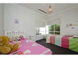 https://images.listonce.com.au/custom/160x/listings/16-andrews-street-spotswood-vic-3015/678/01202678_img_12.jpg?KzGjelqqQmw