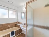 https://images.listonce.com.au/custom/160x/listings/16-arawata-drive-doncaster-east-vic-3109/120/01706120_img_09.jpg?J92cZ3K2wWM