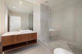 https://images.listonce.com.au/custom/160x/listings/16-armytage-drive-portsea-vic-3944/778/01673778_img_10.jpg?DDFccOudO1I