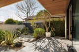 https://images.listonce.com.au/custom/160x/listings/16-attley-grove-st-kilda-east-vic-3183/484/01955484_img_17.jpg?WuVty00uzY0