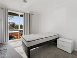 https://images.listonce.com.au/custom/160x/listings/16-bainbridge-close-craigieburn-vic-3064/921/01531921_img_07.jpg?6gkKVBOPBqE