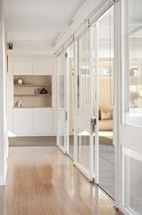 https://images.listonce.com.au/custom/160x/listings/16-baringhup-street-cheltenham-vic-3192/870/01734870_img_04.jpg?Av8F0va34gY