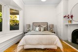 https://images.listonce.com.au/custom/160x/listings/16-bayview-street-elsternwick-vic-3185/398/01794398_img_06.jpg?lq4YlLt1j-o