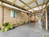 https://images.listonce.com.au/custom/160x/listings/16-blanche-drive-vermont-vic-3133/486/01943486_img_09.jpg?iECt7IJhtMU