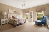 https://images.listonce.com.au/custom/160x/listings/16-bloomsbury-court-hillside-vic-3037/405/01809405_img_06.jpg?2kRURpJSnRc
