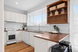 https://images.listonce.com.au/custom/160x/listings/16-bowen-street-woodend-vic-3442/354/01906354_img_08.jpg?jwGLTGbrgfg