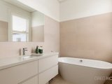 https://images.listonce.com.au/custom/160x/listings/16-bridport-street-south-melbourne-vic-3205/235/01090235_img_08.jpg?M2V3g-EjuCQ