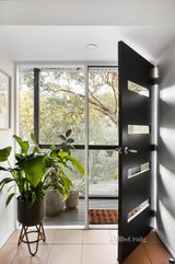 https://images.listonce.com.au/custom/160x/listings/16-brogil-road-north-warrandyte-vic-3113/710/01703710_img_18.jpg?PlLN26IFNPQ