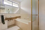 https://images.listonce.com.au/custom/160x/listings/16-byron-avenue-lower-plenty-vic-3093/217/01705217_img_10.jpg?IDIHObDhiEw