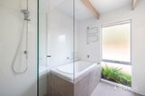 https://images.listonce.com.au/custom/160x/listings/16-cambridge-wynd-sorrento-vic-3943/161/01781161_img_11.jpg?ZYxvCia38ec