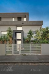 https://images.listonce.com.au/custom/160x/listings/16-carroll-street-richmond-vic-3121/292/00877292_img_01.jpg?9yeIRoMW1Uw