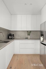https://images.listonce.com.au/custom/160x/listings/16-cathedral-rise-doreen-vic-3754/860/01990860_img_06.jpg?K8fa5wJ844s