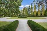 https://images.listonce.com.au/custom/160x/listings/16-cheniston-road-mount-macedon-vic-3441/896/00404896_img_02.jpg?C_jUCssQozk