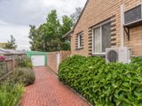 https://images.listonce.com.au/custom/160x/listings/16-cherylnne-crescent-kilsyth-vic-3137/072/01524072_img_18.jpg?L86tcnQczNk