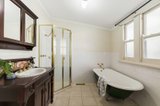 https://images.listonce.com.au/custom/160x/listings/16-clarendon-street-coburg-vic-3058/600/00716600_img_08.jpg?6aXEBmiH290