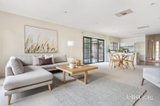 https://images.listonce.com.au/custom/160x/listings/16-conder-close-yallambie-vic-3085/566/01830566_img_04.jpg?YShkdAED1_w