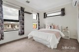 https://images.listonce.com.au/custom/160x/listings/16-currajong-street-glenroy-vic-3046/880/01809880_img_09.jpg?p3C-L72zPDk