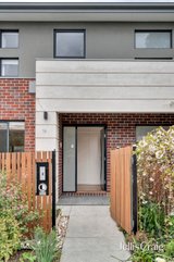 https://images.listonce.com.au/custom/160x/listings/16-currajong-street-glenroy-vic-3046/880/01809880_img_11.jpg?neMeiZVSFu8