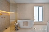 https://images.listonce.com.au/custom/160x/listings/16-dale-avenue-pascoe-vale-vic-3044/980/01932980_img_17.jpg?hTxjKlznuZ8