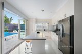 https://images.listonce.com.au/custom/160x/listings/16-donaldson-street-bentleigh-vic-3204/200/01018200_img_06.jpg?9JA2TgG32C4