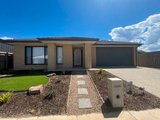 https://images.listonce.com.au/custom/160x/listings/16-dunoon-avenue-clifton-springs-vic-3222/300/01597300_img_10.jpg?swCwta8I9xU