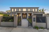 https://images.listonce.com.au/custom/160x/listings/16-earlwood-drive-wheelers-hill-vic-3150/754/01815754_img_01.jpg?vaFWkm8GwNQ
