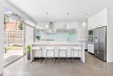 https://images.listonce.com.au/custom/160x/listings/16-elm-grove-kew-east-vic-3102/809/01683809_img_05.jpg?XxNBpnMbQgw