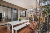 https://images.listonce.com.au/custom/160x/listings/16-estella-street-glen-iris-vic-3146/552/01289552_img_11.jpg?50LFko42lyU