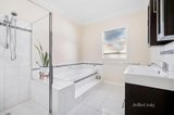 https://images.listonce.com.au/custom/160x/listings/16-exeter-street-lake-wendouree-vic-3350/201/01701201_img_22.jpg?cOu4ua_EPic