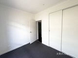 https://images.listonce.com.au/custom/160x/listings/16-fraser-street-brunswick-vic-3056/590/01839590_img_10.jpg?29dUb2v__fA